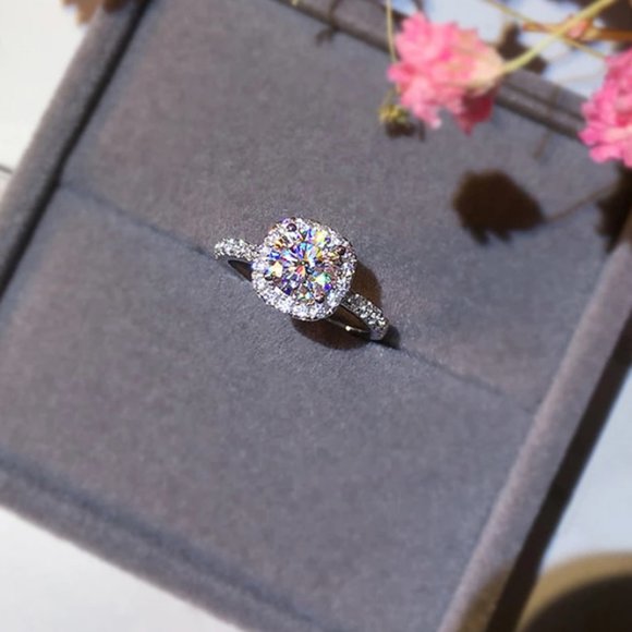 Silver Cubic Zirconia Cocktail Ring Princess Cut Gift - Picture 1 of 3